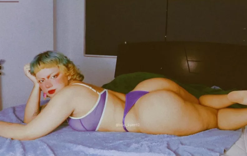 Let me play with that dick