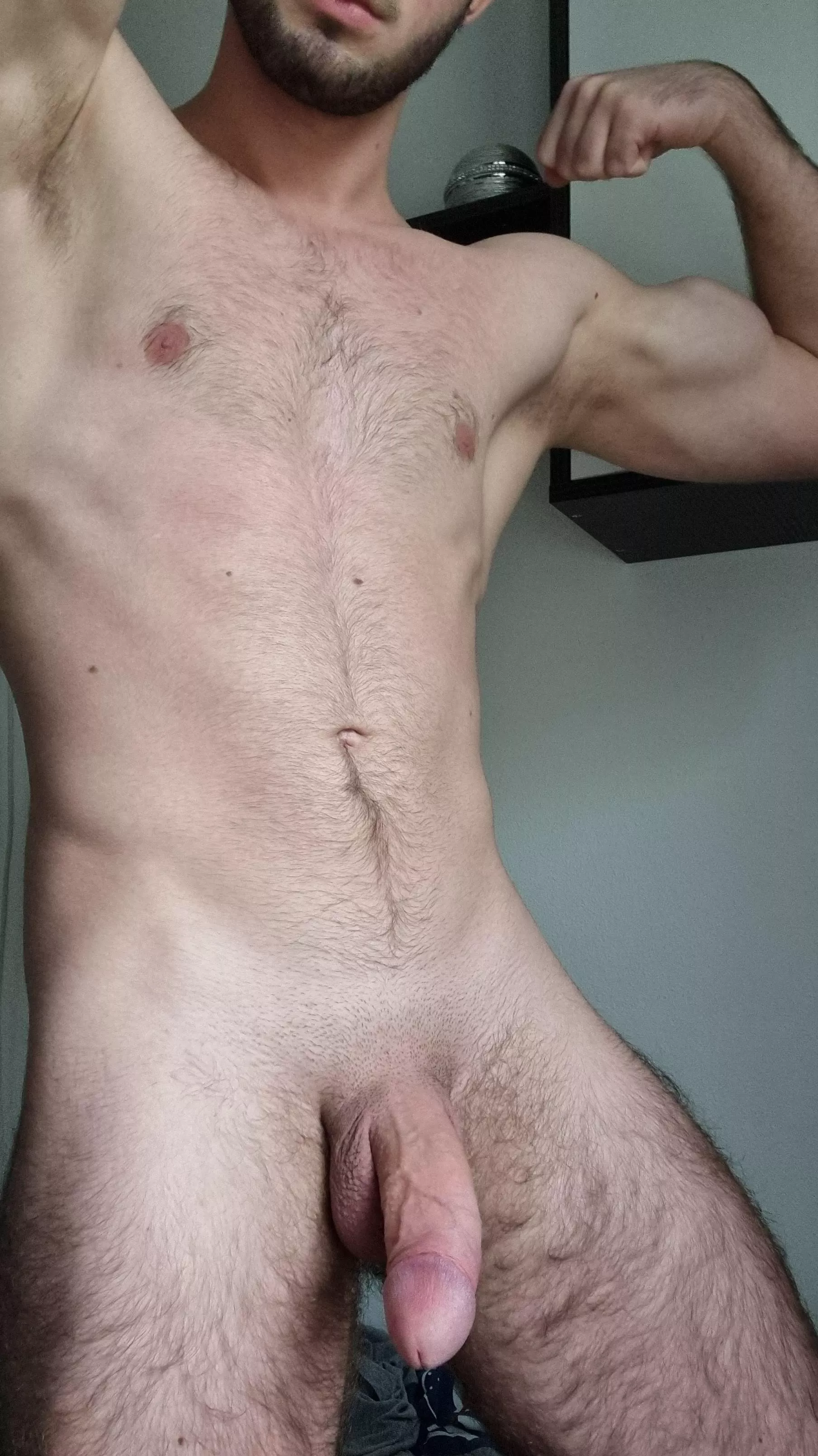 lick my sweaty armpits