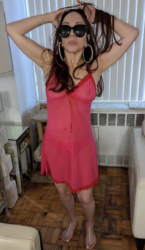 Looks like a beautiful day for a hot milf! (F)56