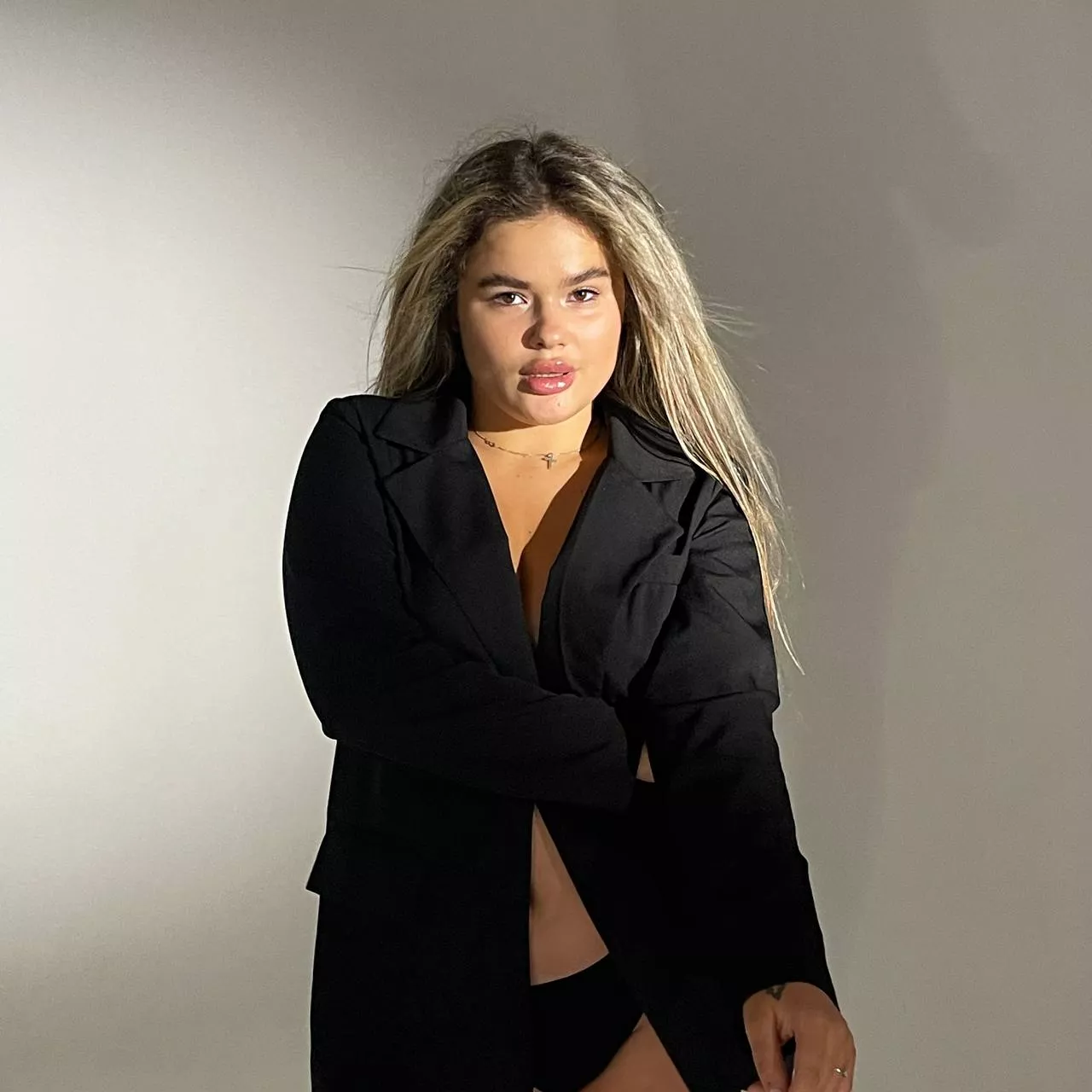 Really liking today's outfit, I hope you do too