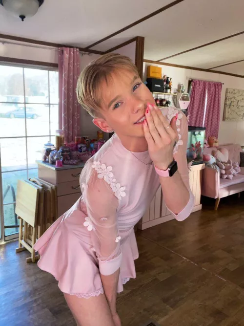 this is my attempt of a cute pic