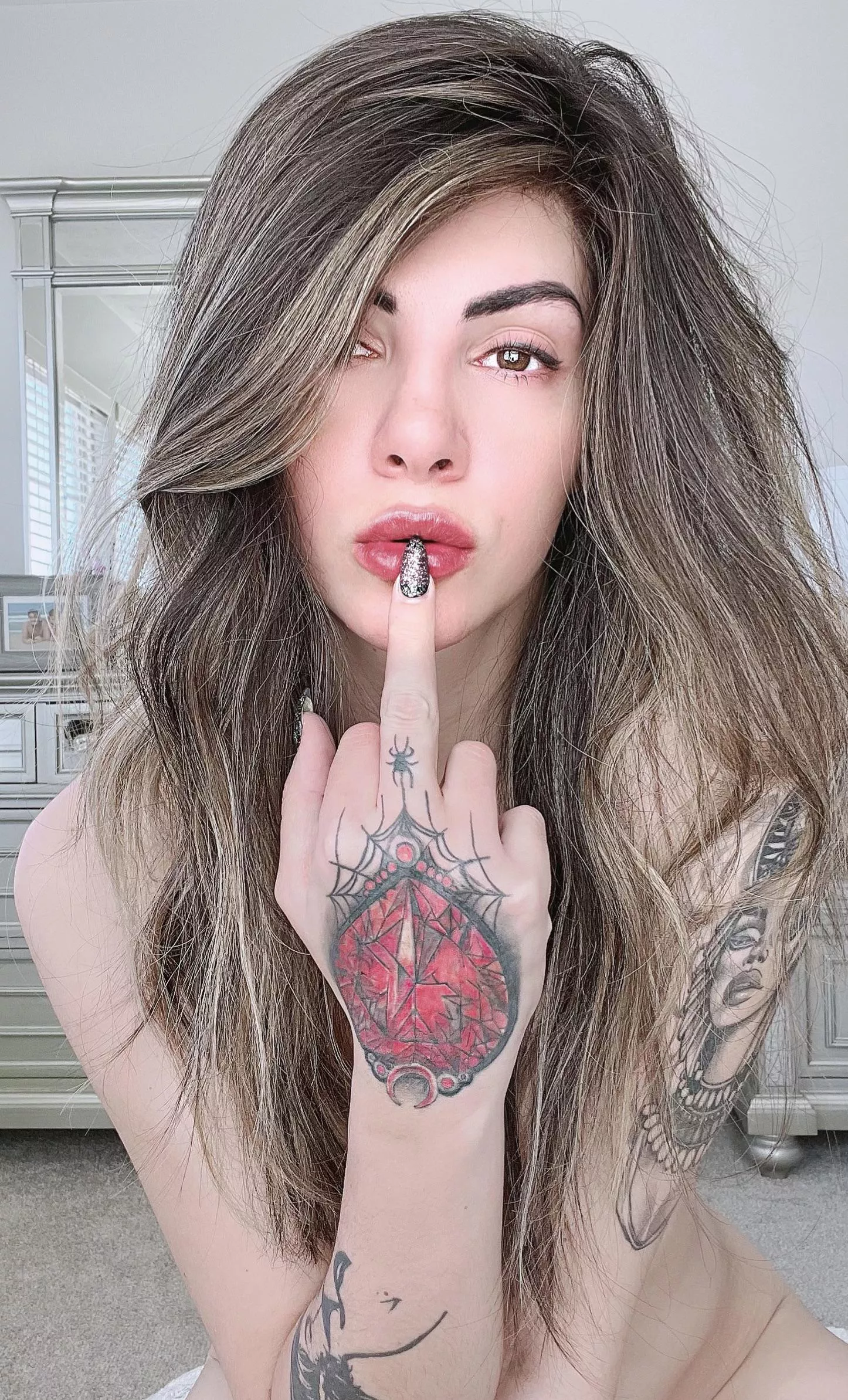 this petite bitch is always in charge 😈💯