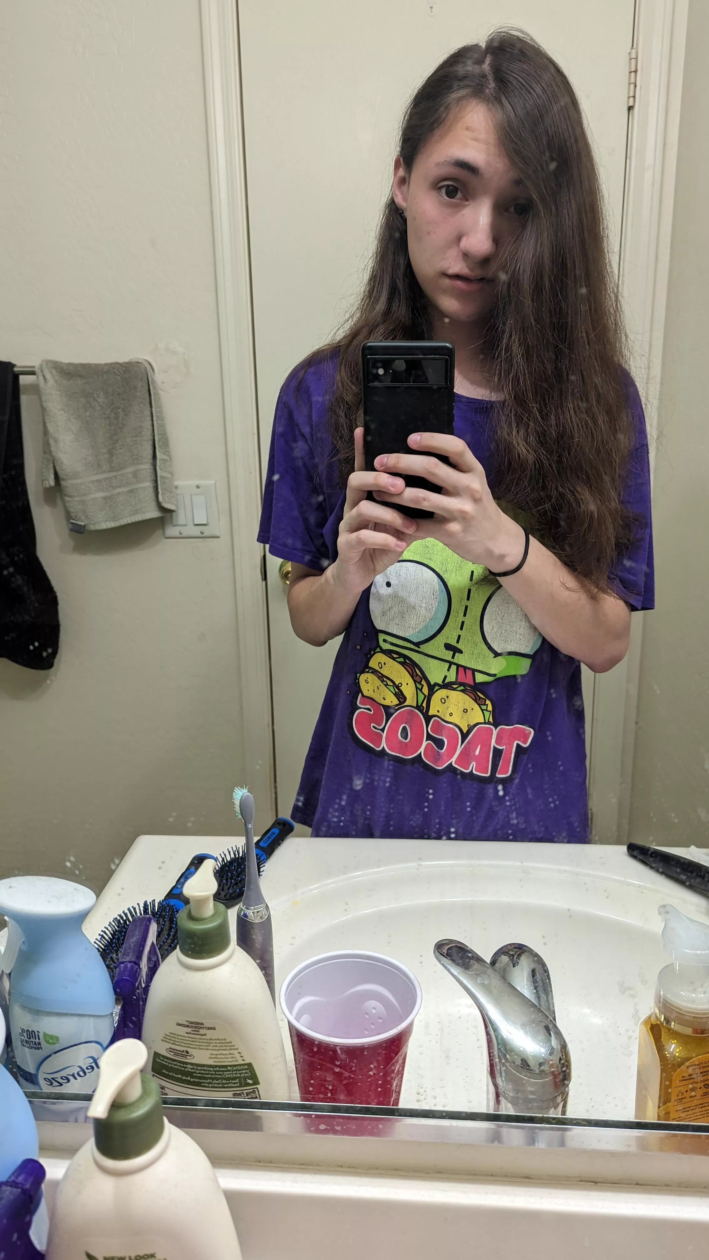 Took this completely randomly and yet it came out so well (ignore the mirror)