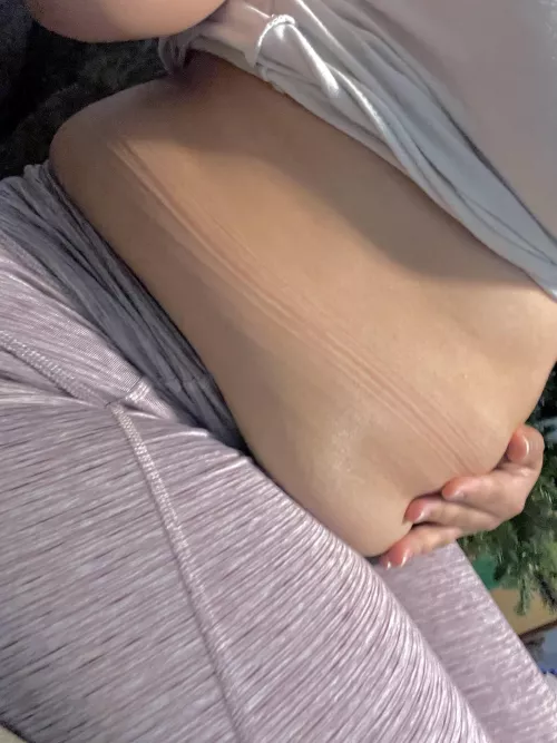 What should piggy get for breakfast? Burgers or bbq wings?