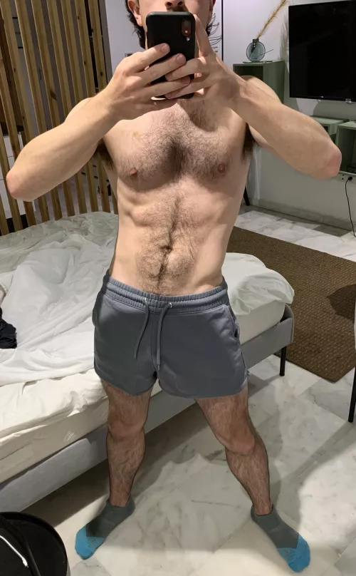 What’s better than one sexy otter? An orgy with this sexy otter 😉