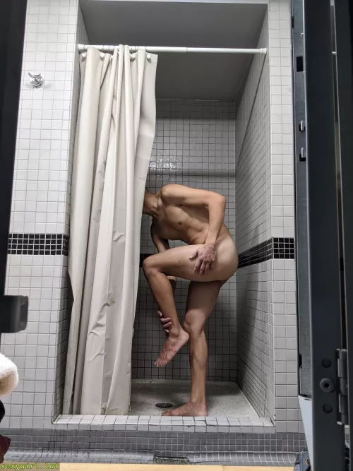 Who else likes to leave the curtain open when showering in locker rooms?