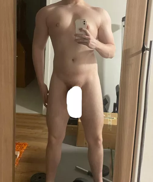19y 6‘6ft wanna compare ;)