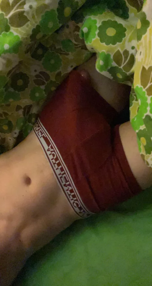 22 muscular dom top lf twinks and fit/skinny boys. Snap: mattk2024, obedient +++ younger ++