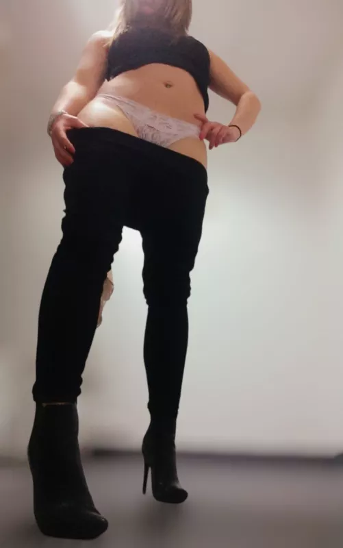 35F kneel before me :)