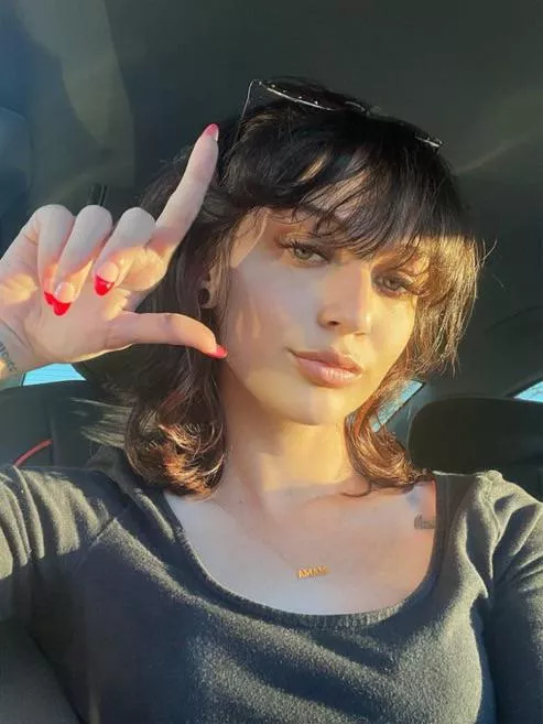 Arrows up if you are below 7inches 🍤😂😂😂and say yes