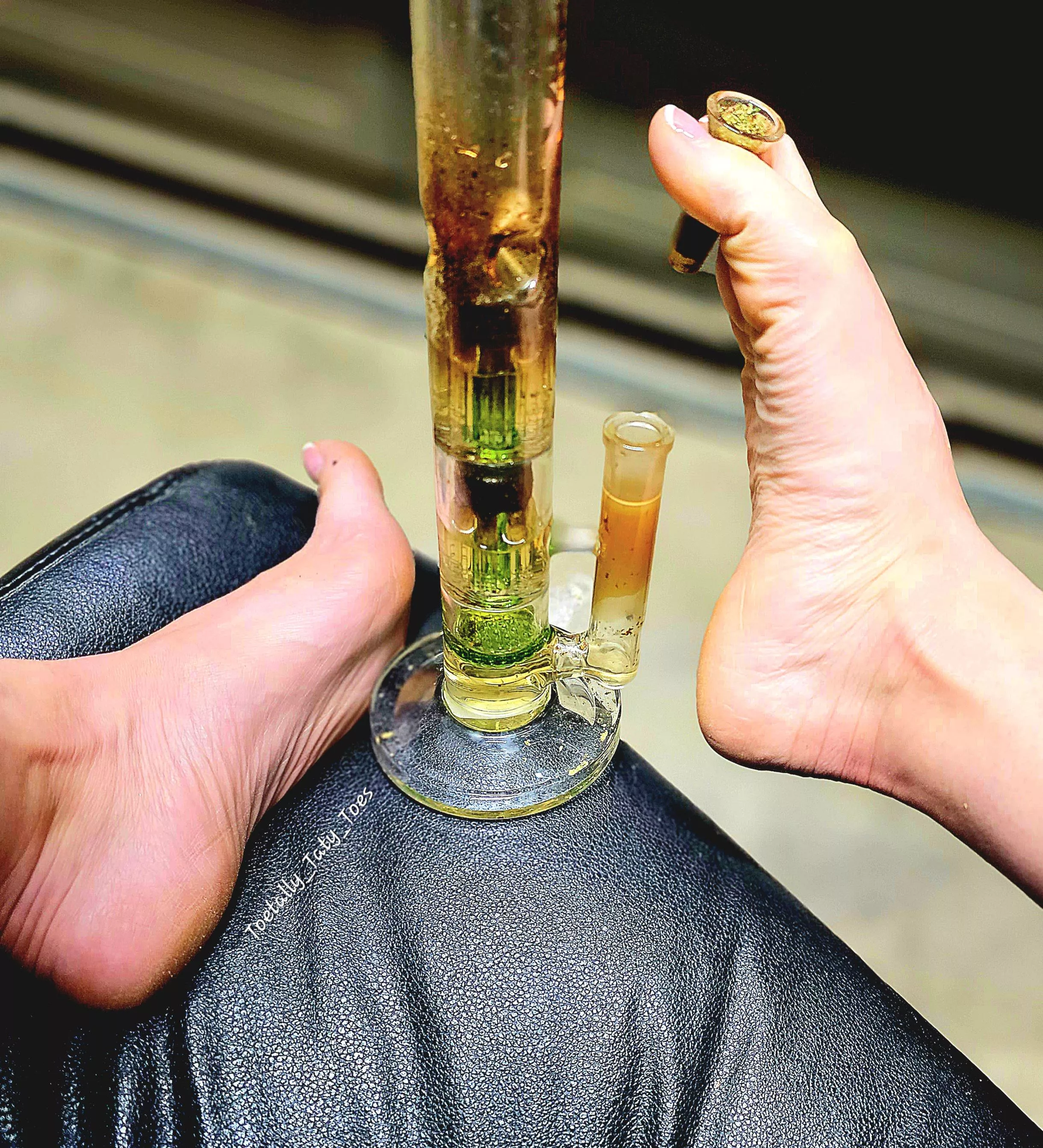 Can I pass it to you like this? [OC]. * It's legal where I'm at 💋 😘