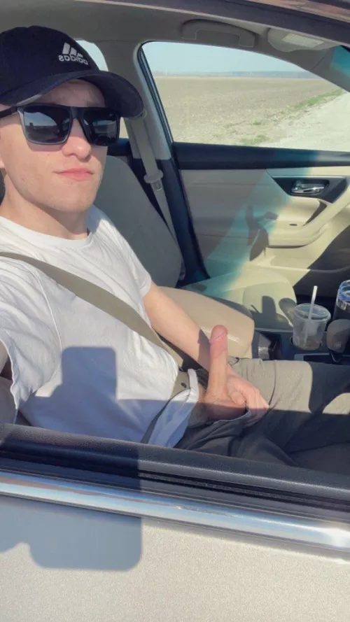 Cruising down a country road 😜