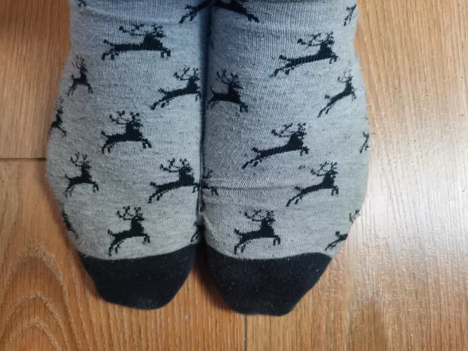 Do you wanna see what's under socks? 🧦🫢