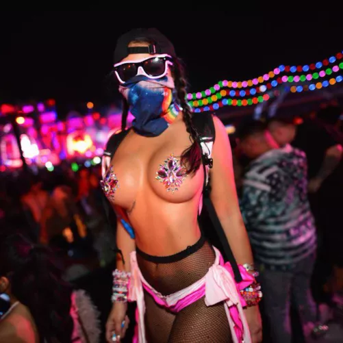 EDC 2018 - going through all my old photos for EDC outfit ideas