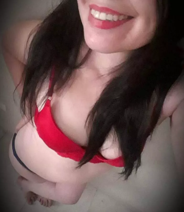 [F] We wear red on Thursdays for you!