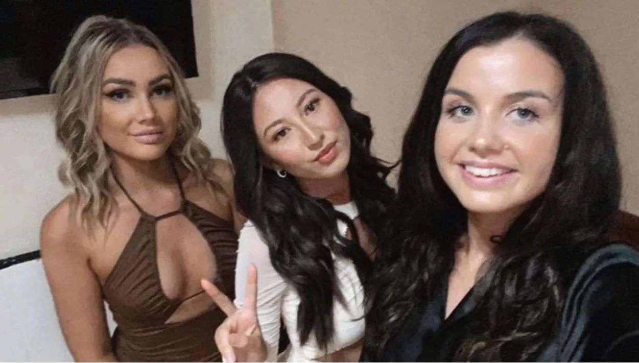 FMK me and my two friends ;)