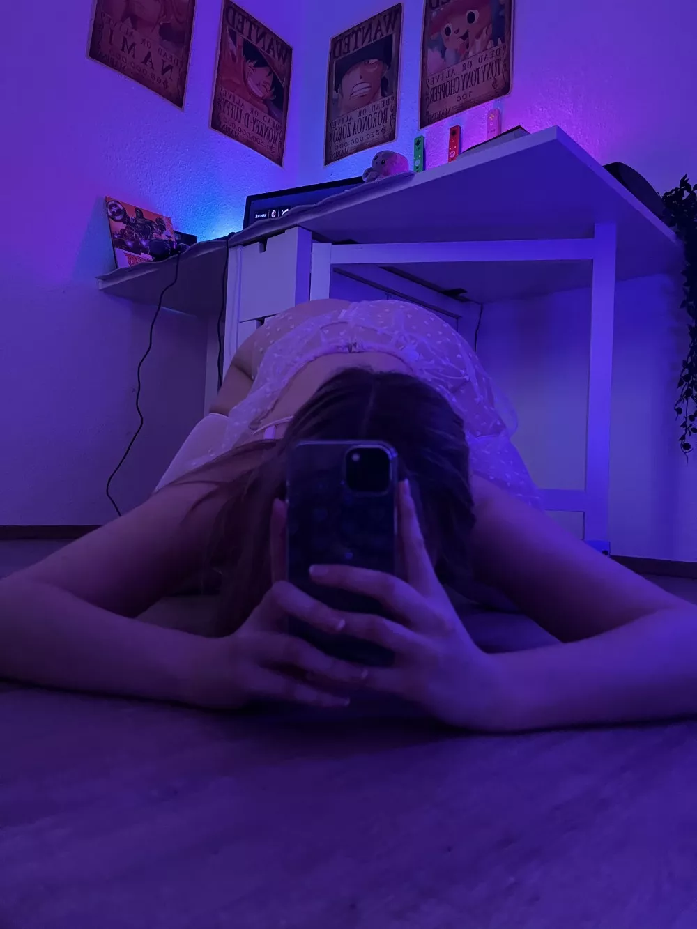 gaming room selfie hihi