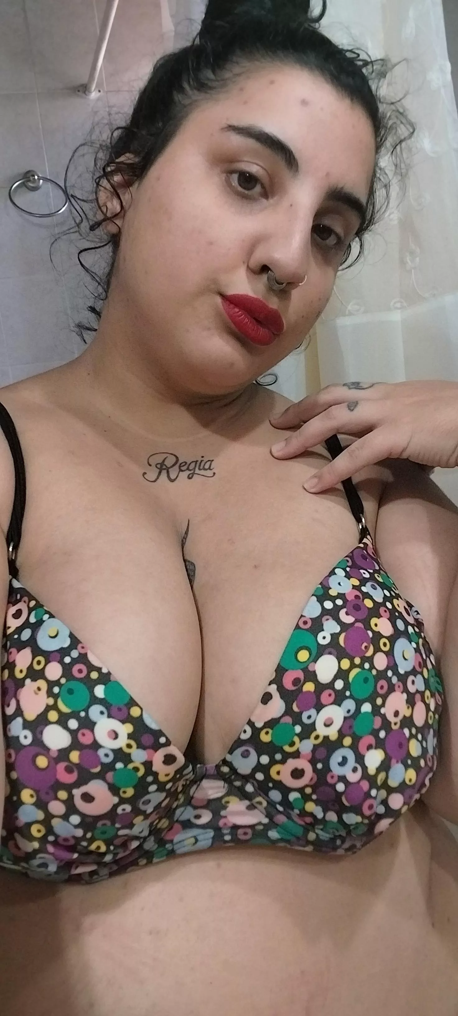 Getting ready for the shower can you help me?😉