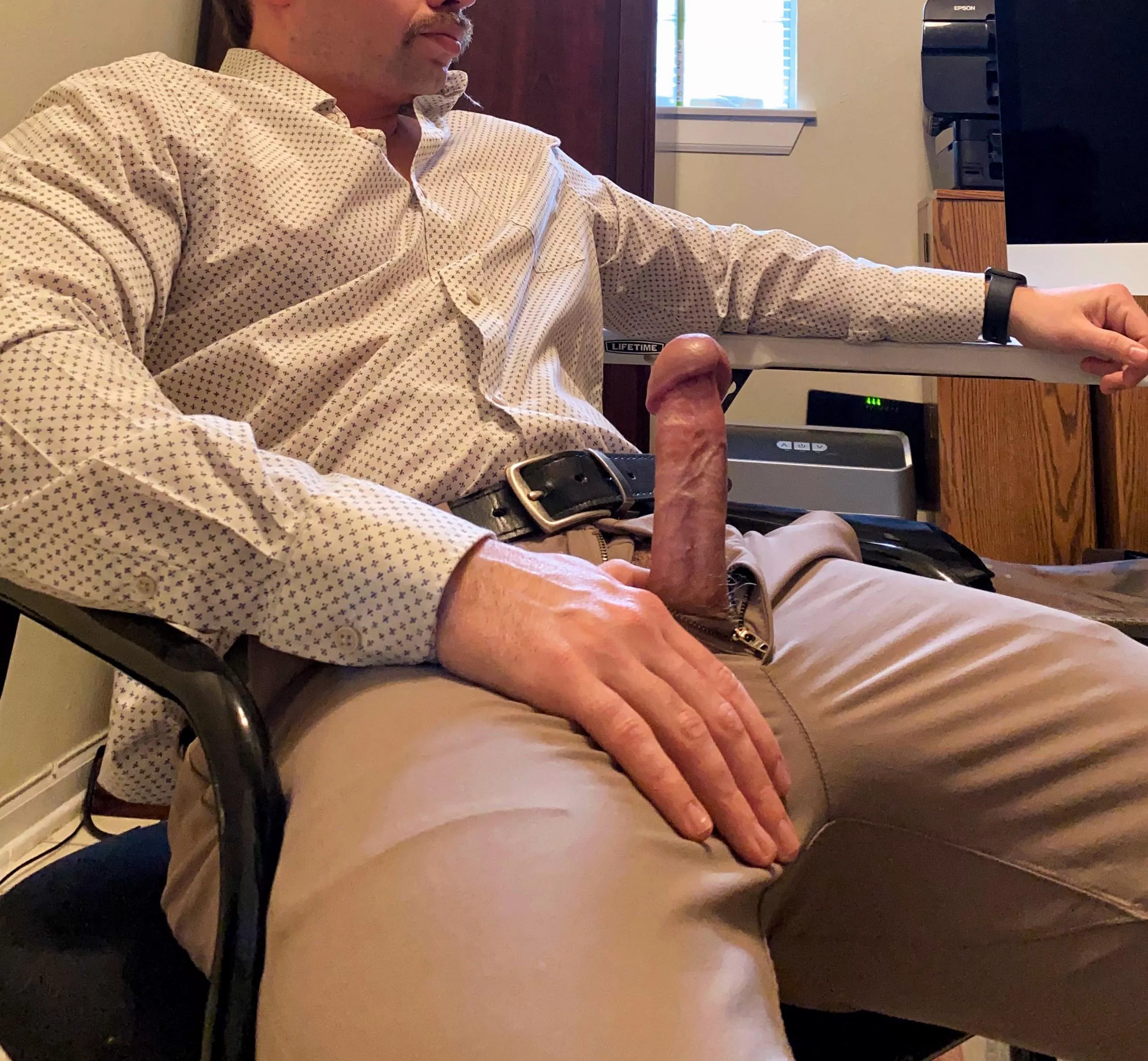 Hard at work[36] 😏