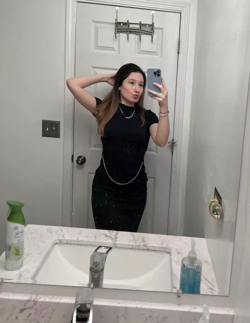 I bet you want to know how yummy I taste 👅