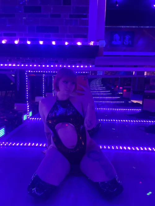 I just want a pretty girl to go crazy on me