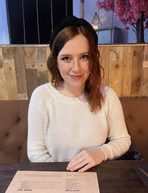 I’d love to buy you dinner at my favorite restaurant! 💕 [F]