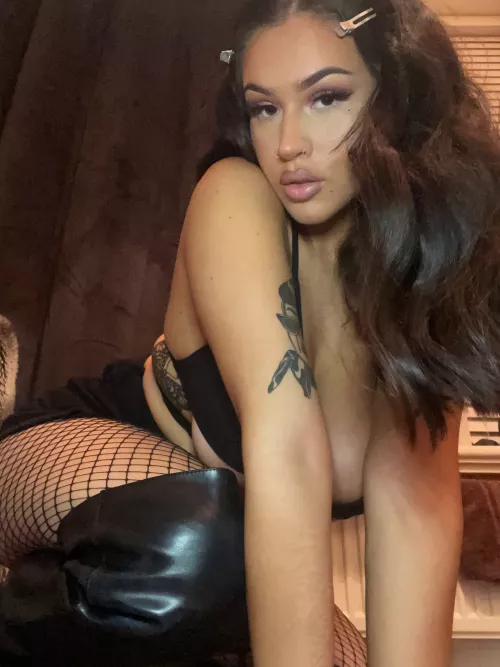 i'm addicted to these leather boots rn