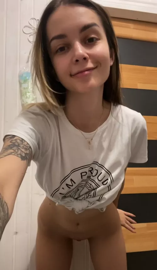 Leave a ❤️ if you find me cute