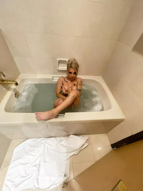 Lets smoke one in the tub