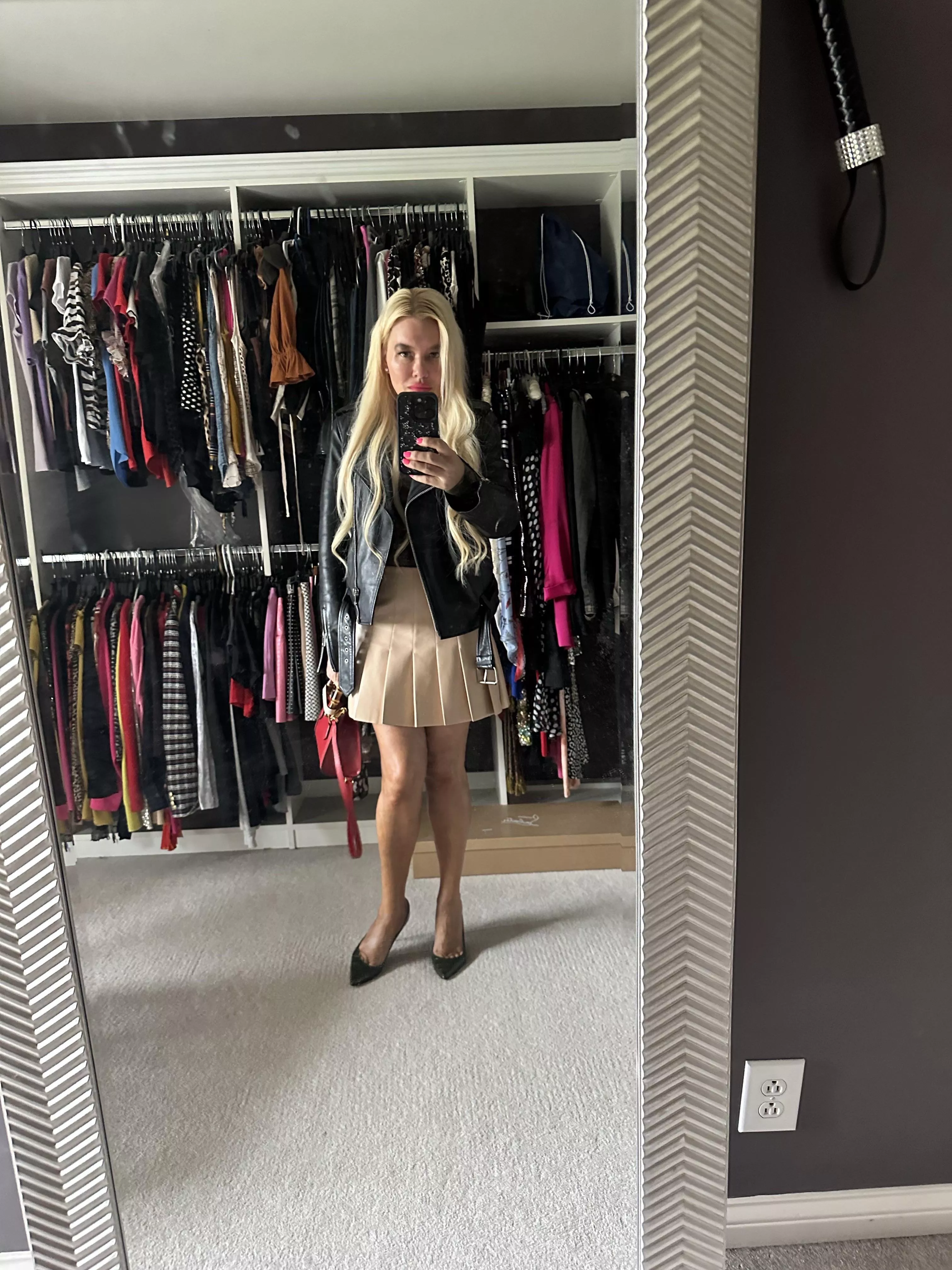 Meetings and contracts pair well with leather.