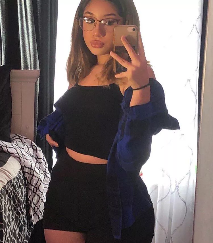 More of her since y’all like her so much wwyd?