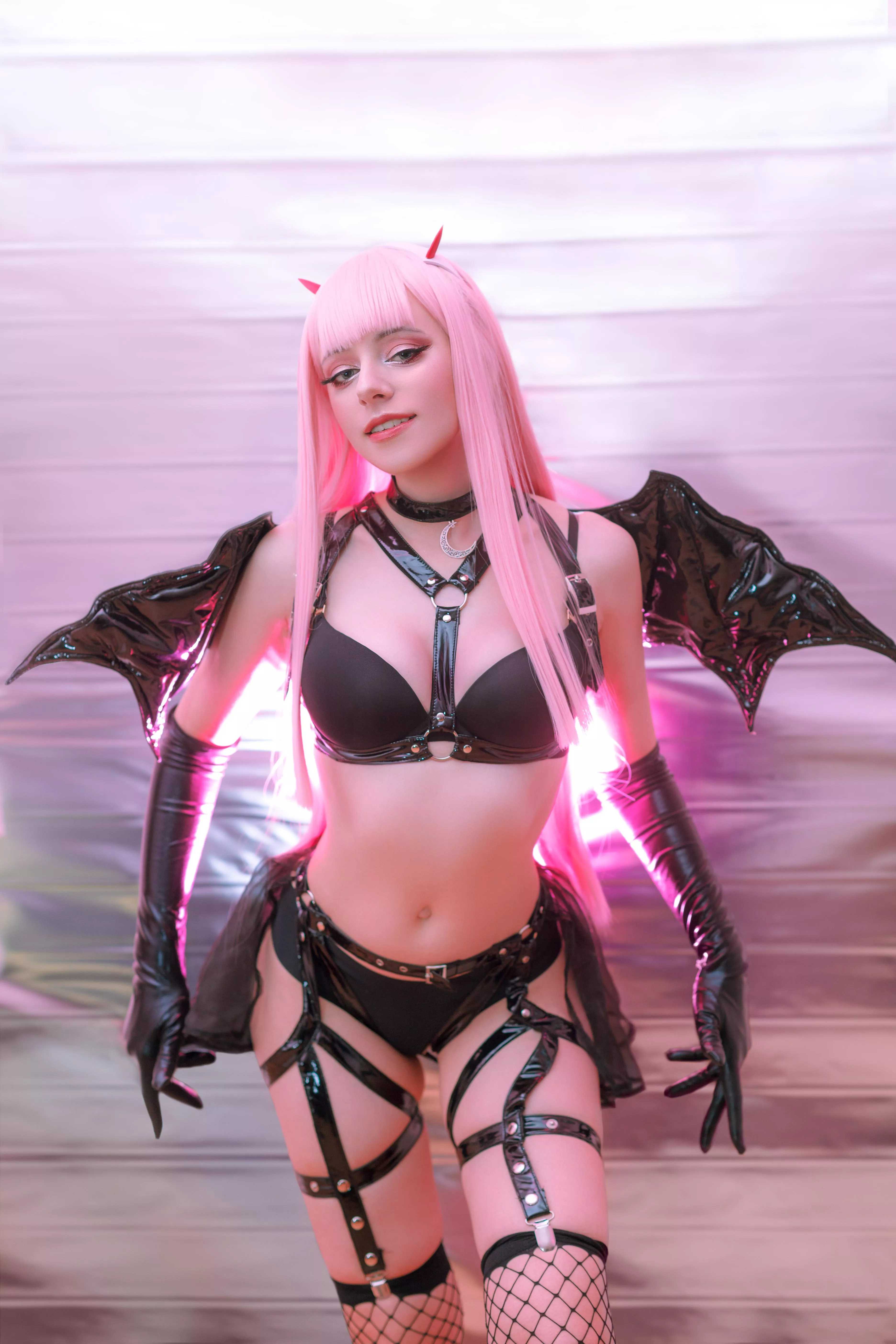 My Darling, do you like my new Zero Two cosplay?
