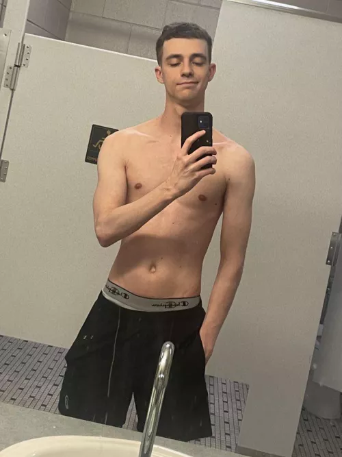 Post workout pic, it's my dream to become a twunk