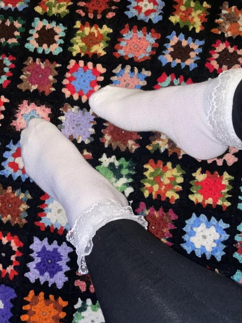 [SELLING] frilly socks💕