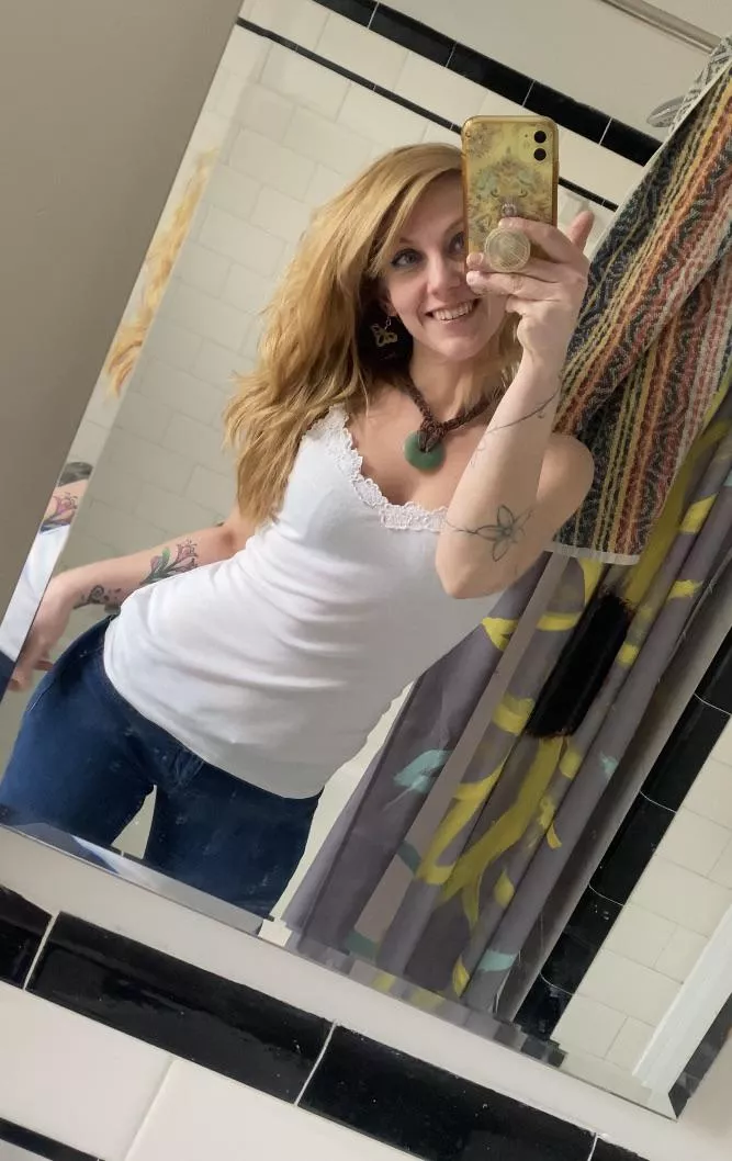 Simple and maybe kinda pretty photo… stay lovely