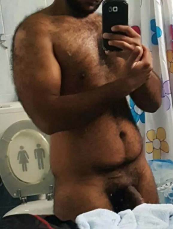 The ladies love the bear 😁