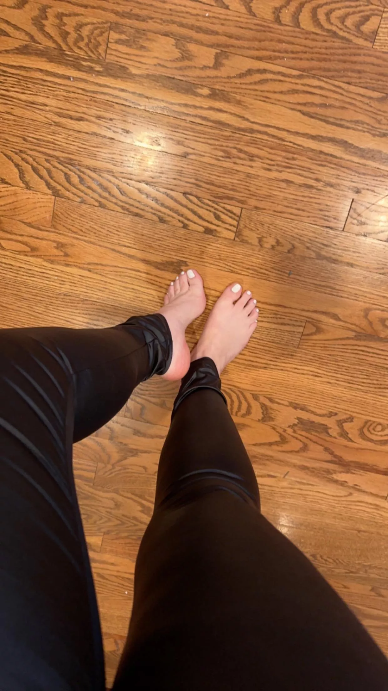 White toes, black leggings 🥵 Love the contrast (OC)