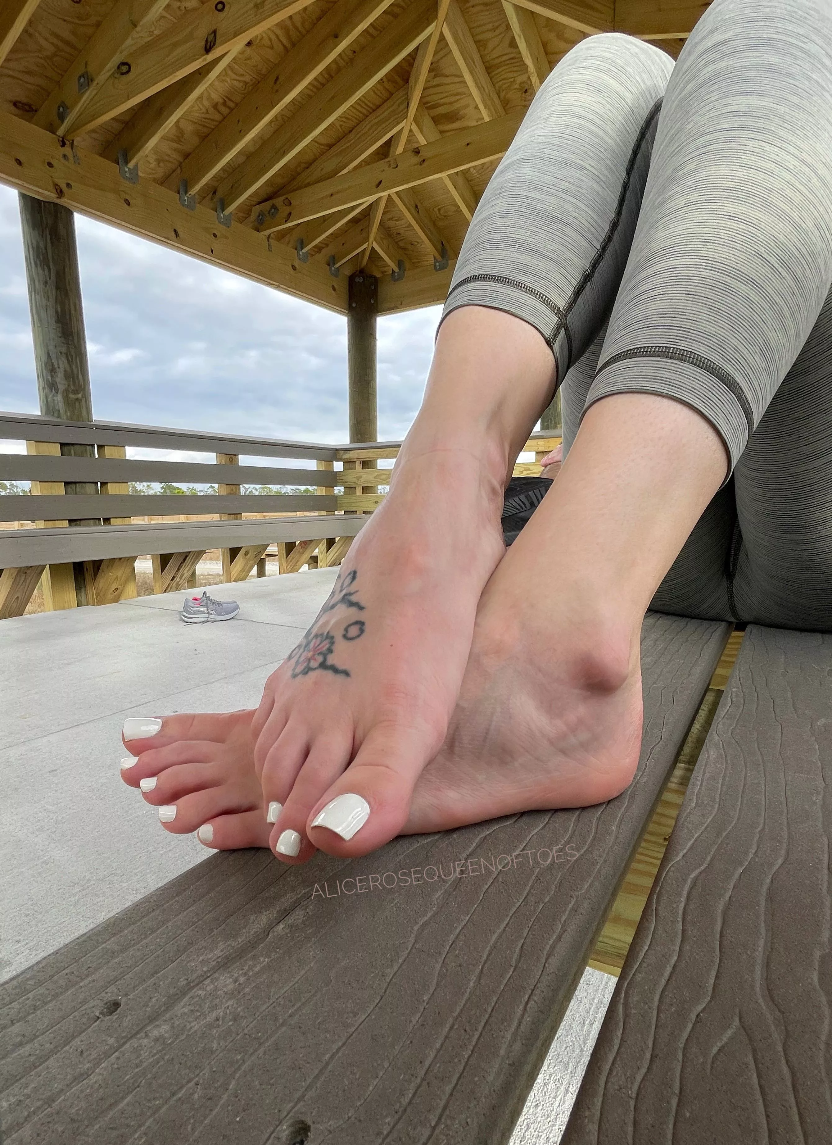 Who wants to enjoy my feet after my run? 😉