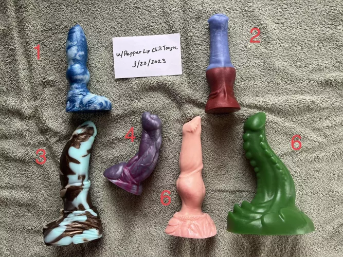 WTS Bad Dragon Toys (USA)