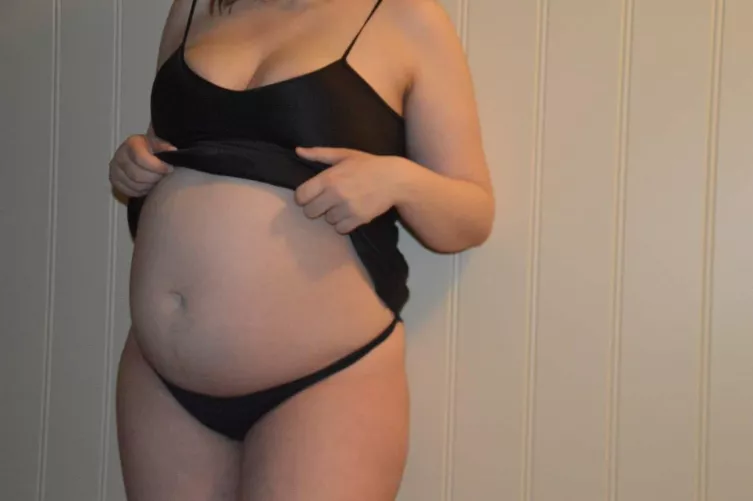 Young and pregnant, with my second❤️ Check me out baby💕