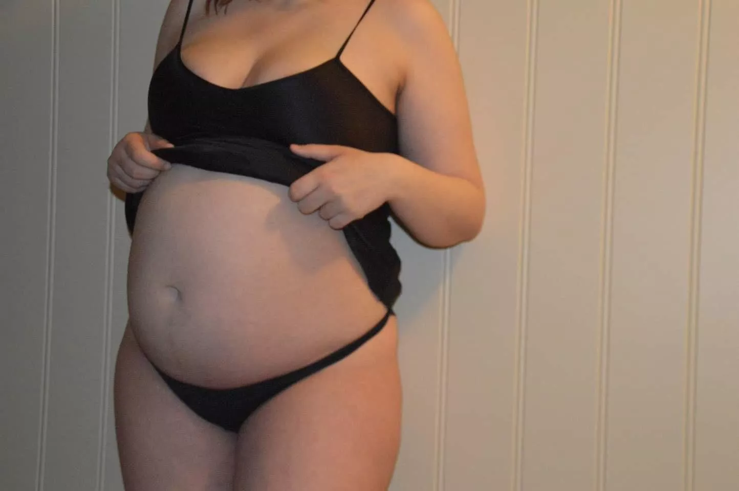 Young and pregnant, with my second❤️ Check me out baby💕