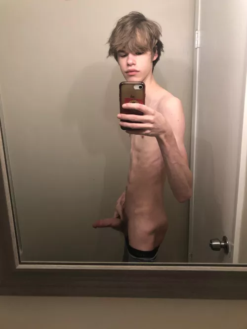 (18) add my snap so when I get done with my shower my dms will be full @ Mississippi_536