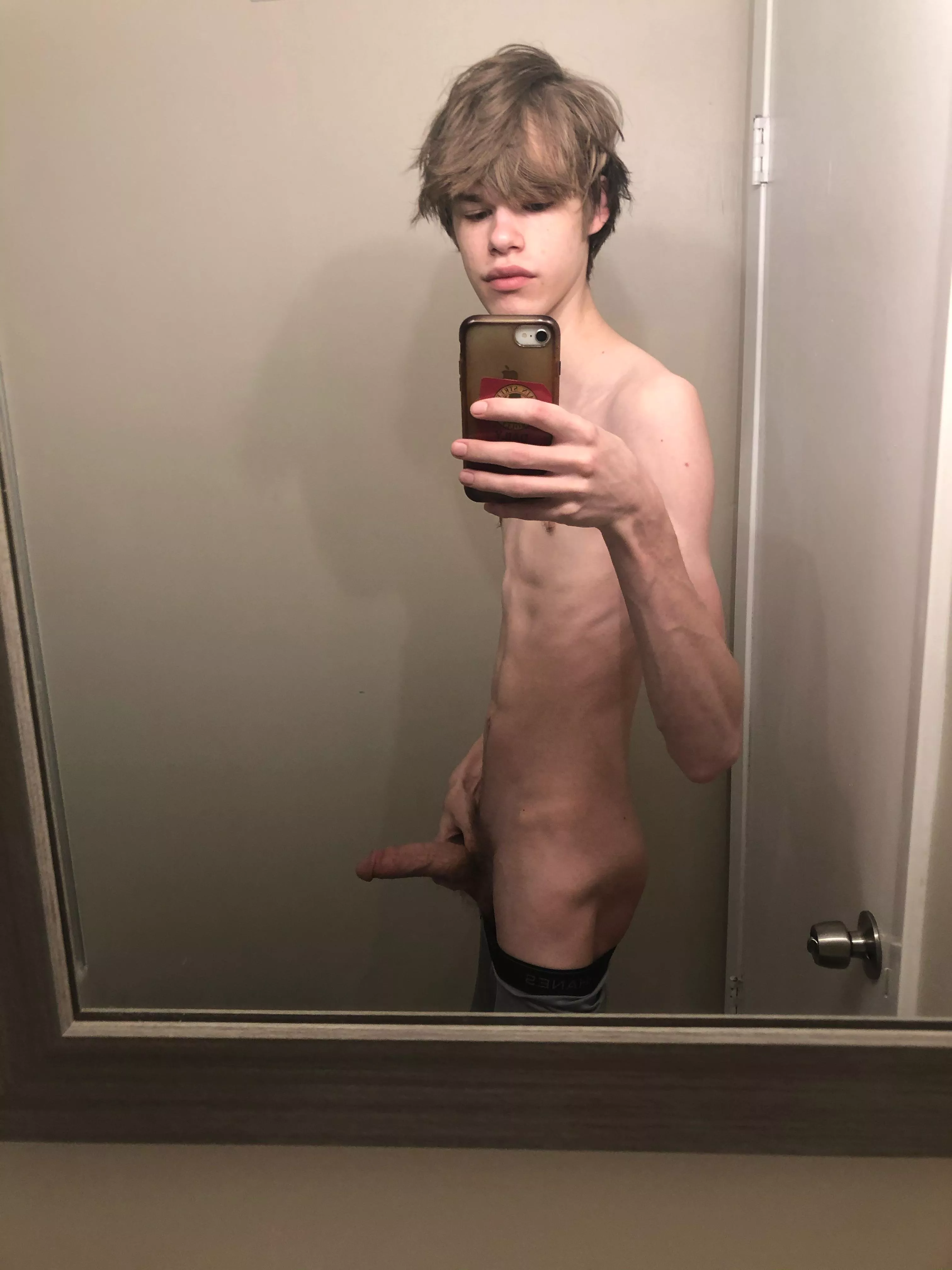 (18) add my snap so when I get done with my shower my dms will be full @ Mississippi_536