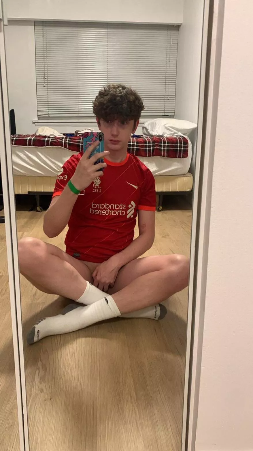 (19) horny after my football game lol