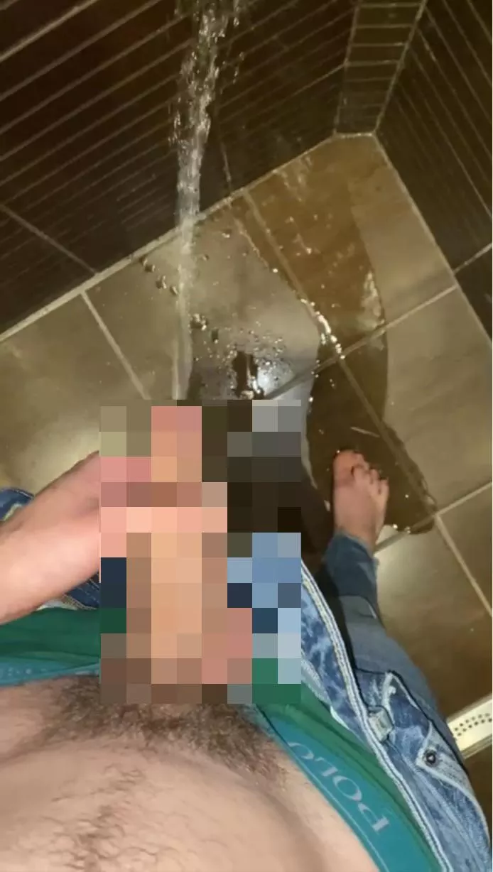 19 thoughts on me?🙄dm me for more