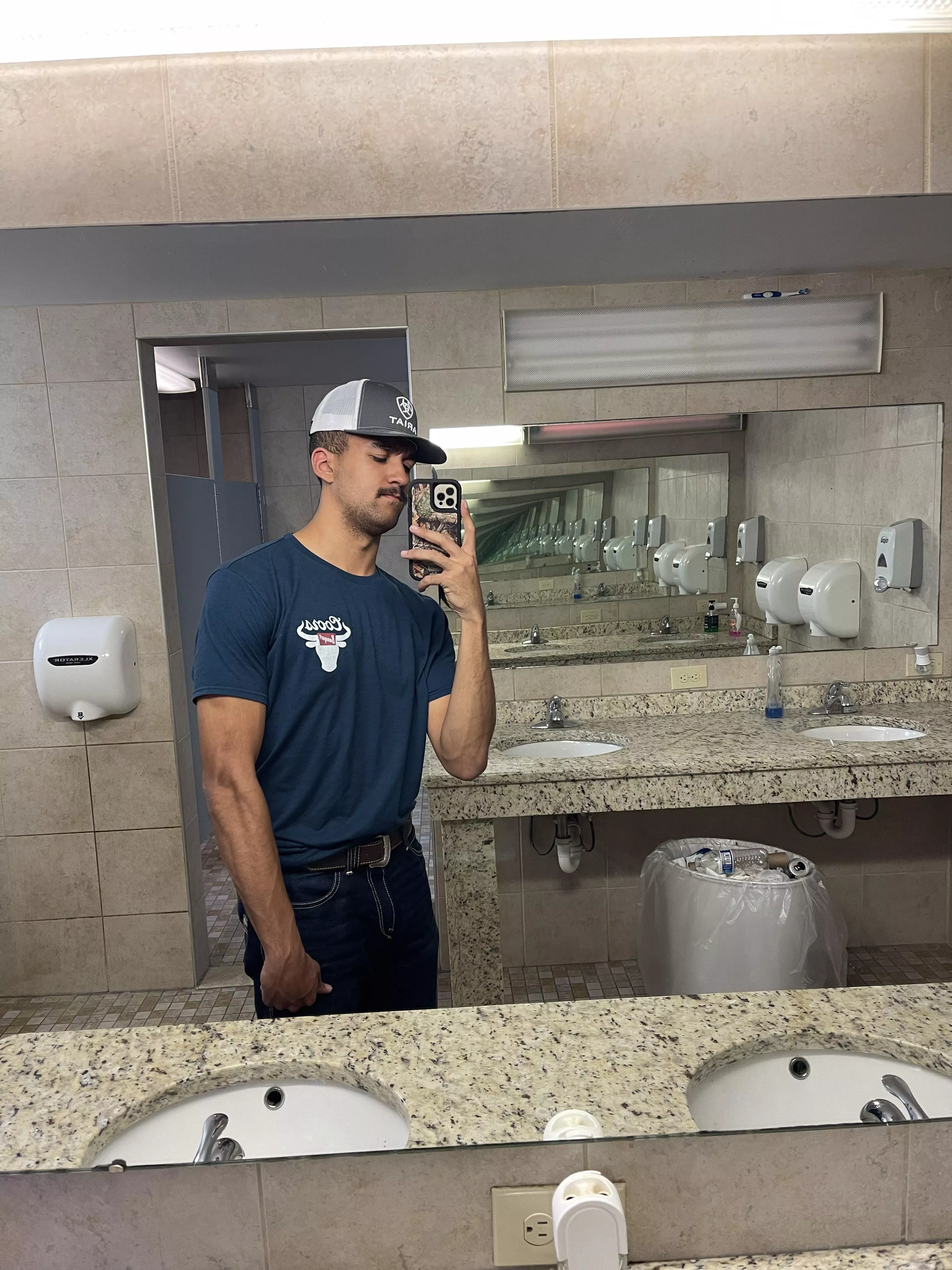 20 M MI - Happy Friday