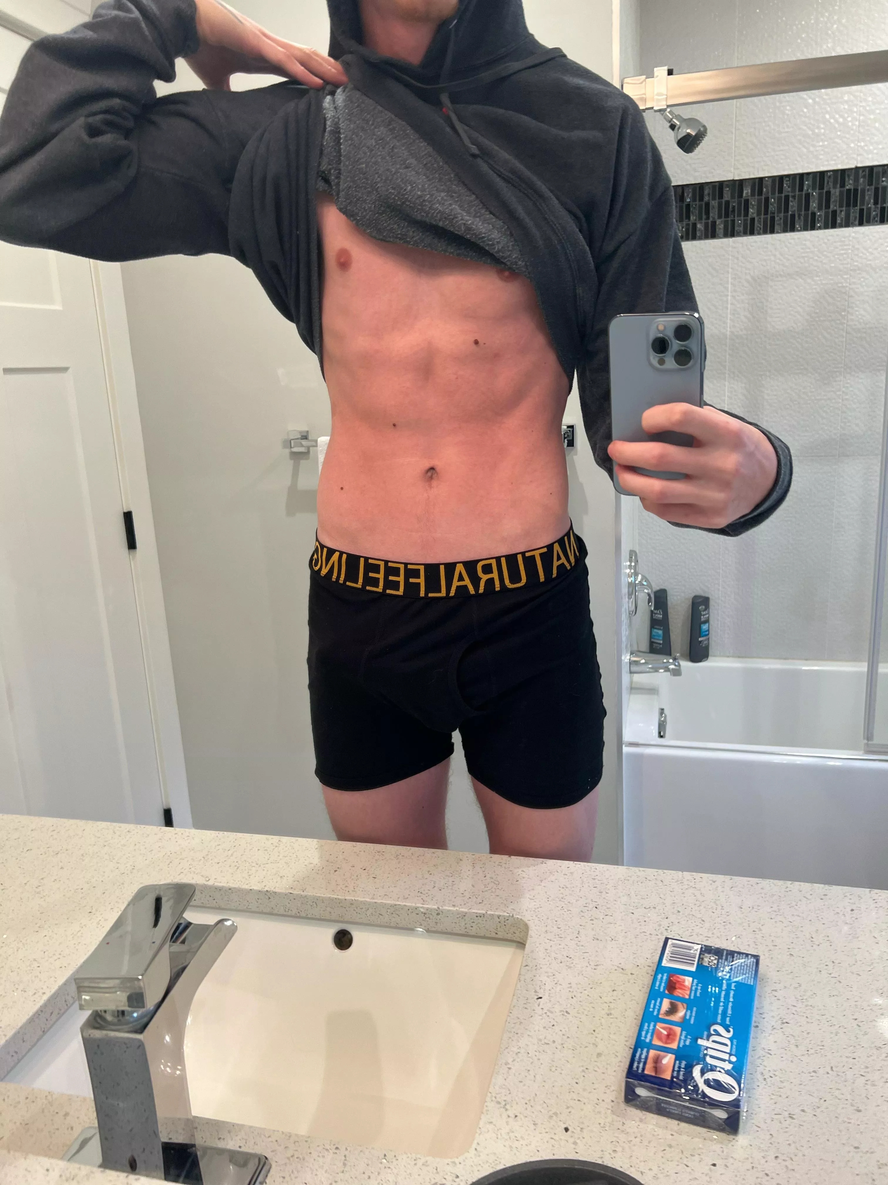 20 woke up feeling horny, who’s gonna come shower with me