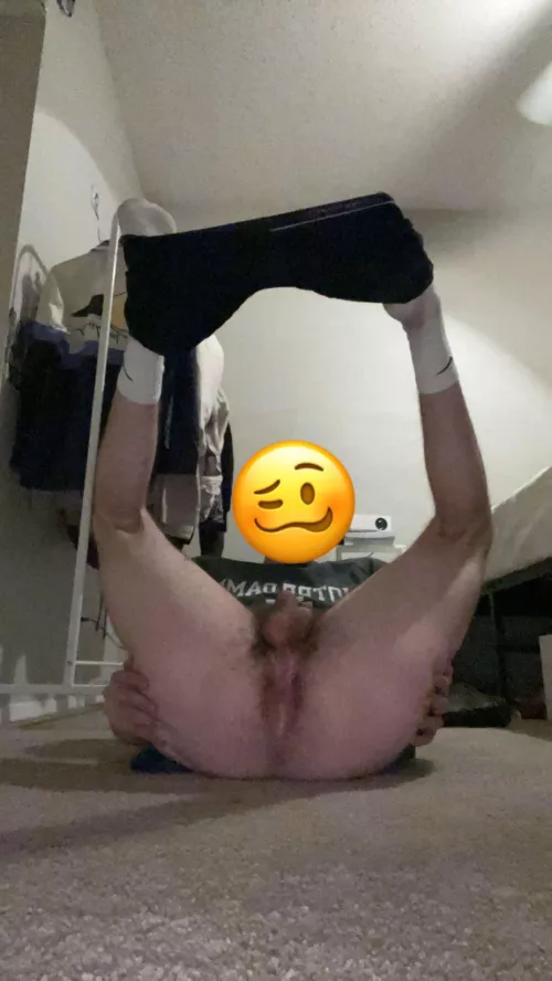 21 submissive closet fag looking for a dom to use and degrade me. Snap: xxthrownkl
