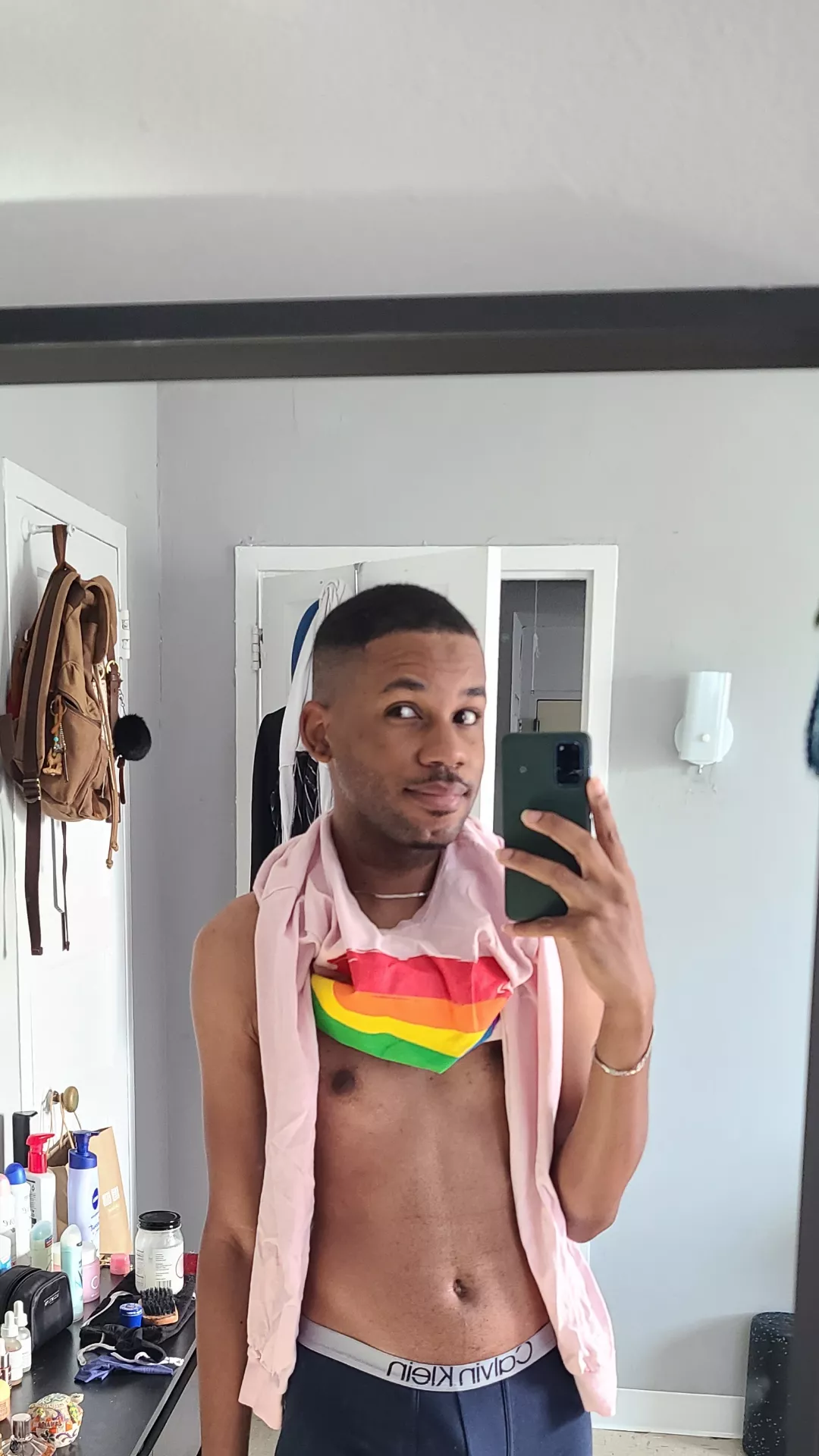 [29] NY. It's finally FRIDAY!. Never forget to flaunt your rainbow 🌈 ✨️ 😋