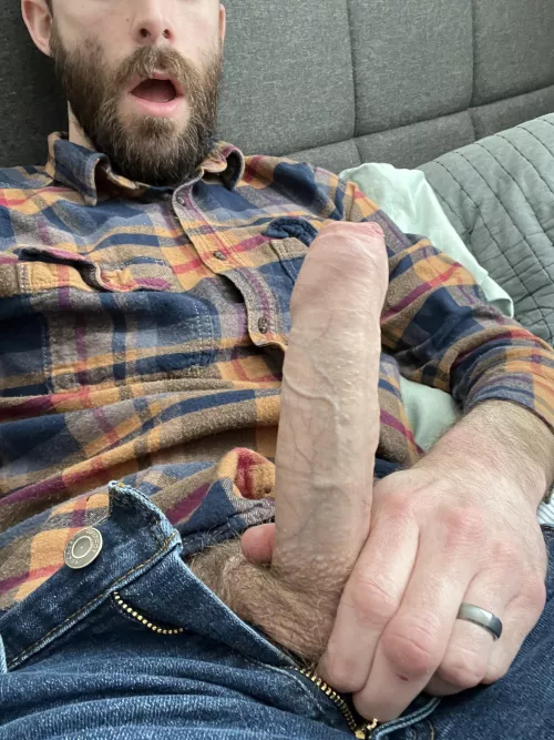 32 Anyone want to get back in bed with this uncut dad in plaid?